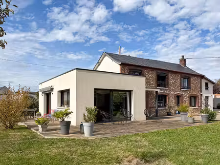 vente maison 8 pièces  159.70m²  le mesnil