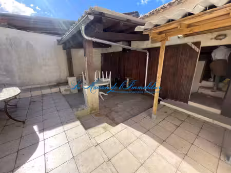 anduze - maison de ville avec vue sur les rochers  rénovée 4 pièces avec terrasse et...