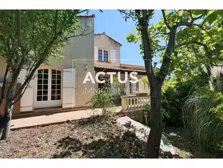 maison familiale quasi plain-pied  grand jardin & 2 garages