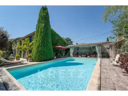 mas provençal du xixe siècle avec terrain constructible au cœur