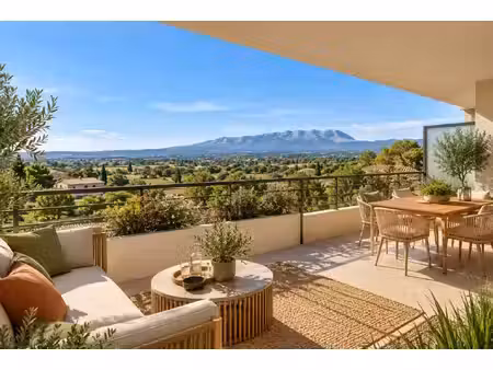 - grand t3 traversant - vue sainte victoire - coutheron