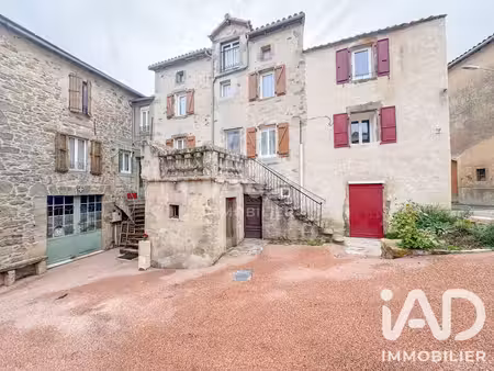 maison de village à les costes-gozon (12400)