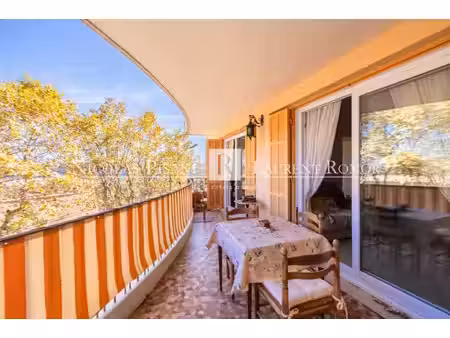 exclusivité - appartement 3 pièces de 72 m² avec terrasse de 16 m² et vue dégagée