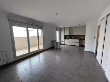 location appartement 3 pièces 65m² decines charpieu 69150