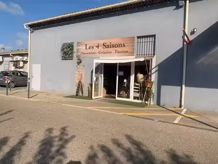 location local commercial 99m2 carnoules 83660 - 1263 € - surface privée