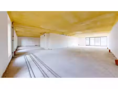 bureaux à vendre à clos de velaine 3 andenne (vbe83009)
