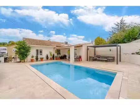 maison de 4 pièces de luxe en vente à marseille  provence-alpes-côte d'azur