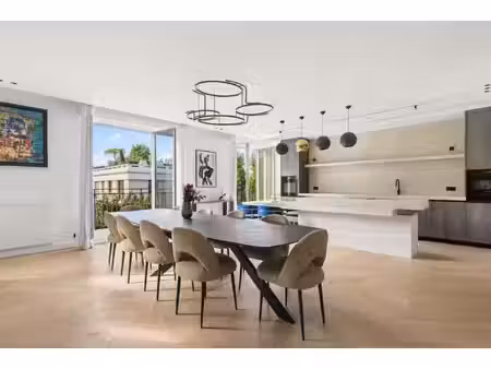 neuilly-sur-seine  île-de-france  france with id 2887512368
