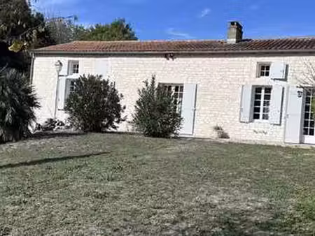 vente longère et corps de ferme à dompierre-sur-charente (17610) : à vendre / 185m² dompie