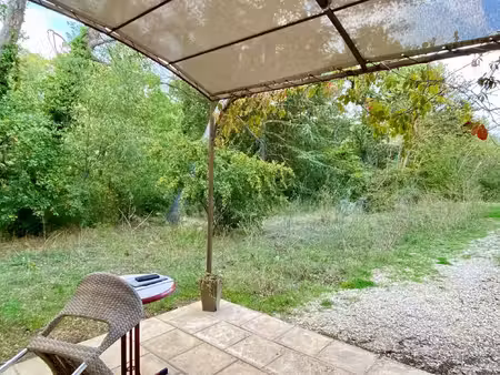 studette meublé avec terrasse en campagne prox aix