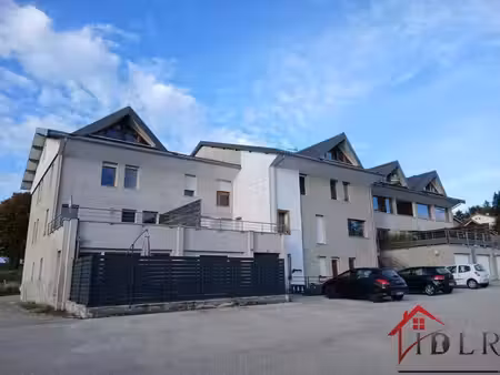superbe t2 de 48 m2 avec garage & tennis -- au pied des piste
