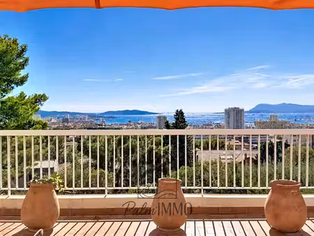 toulon bas-faron appartement t4 avec terrasse et vue rade