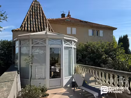 orange - appartement t2 de caractère de 78 50 m² avec véranda et terrasse - vue dégagée