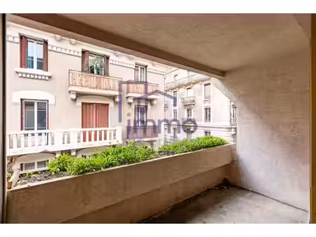 studio en ville (entre gare et victor hugo) avec terrasse