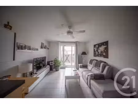 appartement t2 à vendre - 3 pièces - 55 77 m2 - st medard en jalles - 33 - aquitaine