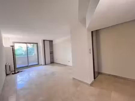 vente appartement 2 pièces 44 m² à aix-en-provence (13090)  150 000 €