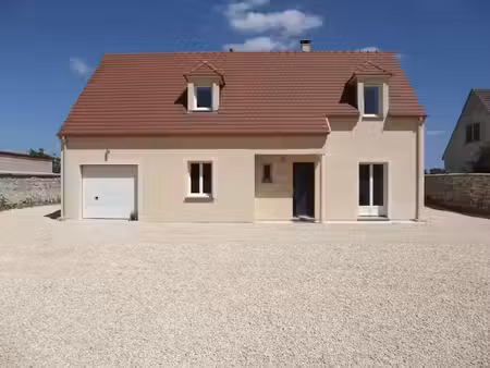 location maison 5 pièces 120.57 m² à sacy-le-grand (60700)  1 350 €