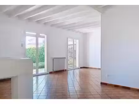 location maison 4 pièces à saint-andré-de-cubzac (33240)  1 280 €