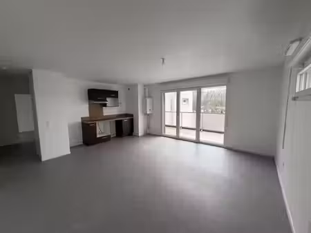location appartement 3 pièces 64m² amiens 80000