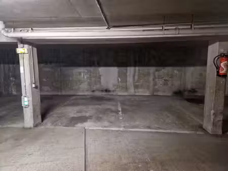 10 parkings a vendre - 75015 paris