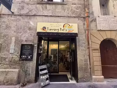 location locaux professionnels 2 pièces à montpellier (34000)  750 €