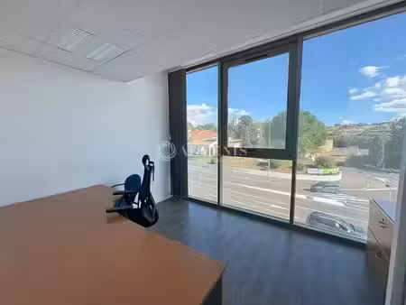 location locaux professionnels 0 pièces 12.45 m² à beziers (34500)  320 €