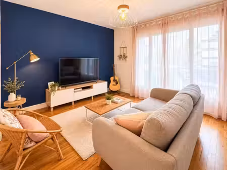 à vendre – bel appartement traversant de 65 m²  lumineux et rénové – 2 chambres