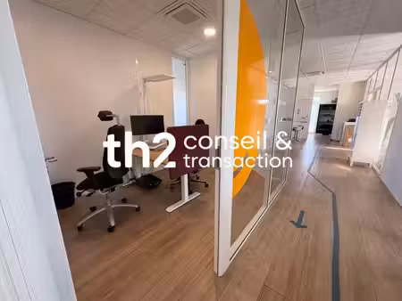bureau prestigieux de 197 m2 en location - agneaux  france