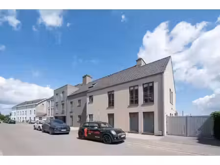instapklaar gelijkvloersappartement te tongeren