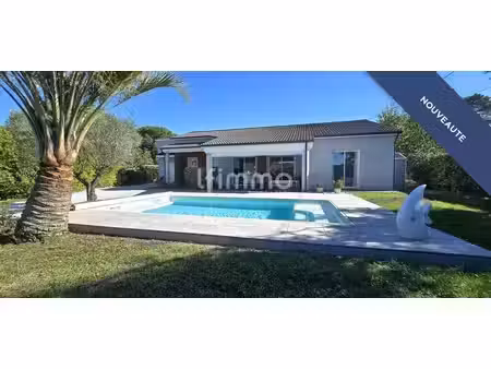 maison familiale de plain-pied avec piscine et prestations de qu