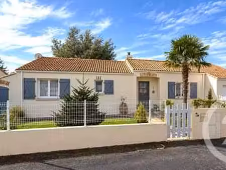 vente maison piscine à saint-martin-des-noyers (85140) : à vendre piscine / 120m² saint-ma