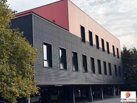 location local professionnel 40m² mont st aignan 76130