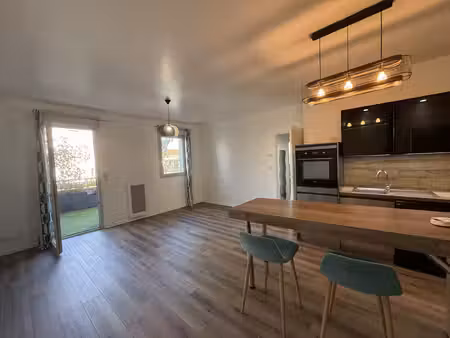 appartement 2 chambres avec grande terrasse