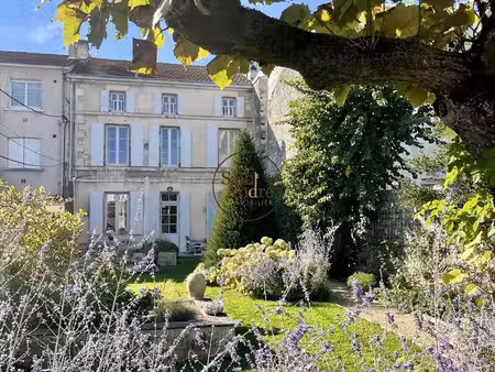 agréable maison de ville - angoulême la bussatte/victor hugo
