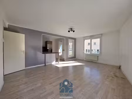 appartement 3 pièces avec balcon et double garage