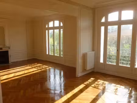 appartement de luxe de 4 chambres en location à monceau  courcelles  ternes  france