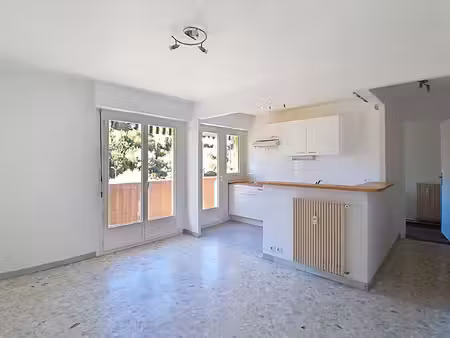 location appartement 1 pièce  29.37m²  le cannet