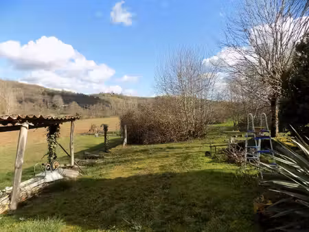 immobilier tarn : maison de 155 m² de sh   2 chambres et peites dépendances sur terrain de