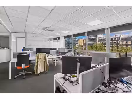 location bureaux 150m²