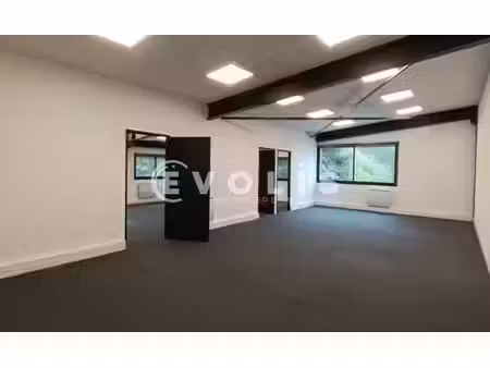 location bureaux 104m² à 483m²