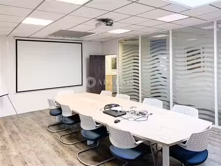 location bureaux saint thibault des vignes 77400 149m² à 584m²