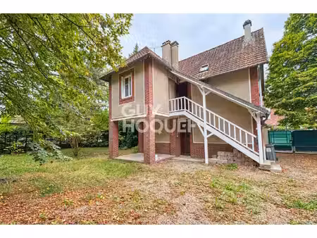 maison au calme dans le bois saint-denis