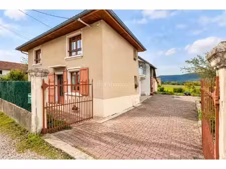 viager libre -maison familiale de 125 m² avec jardin et puits