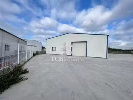 location local d’activités pont saint martin 44860 250m²
