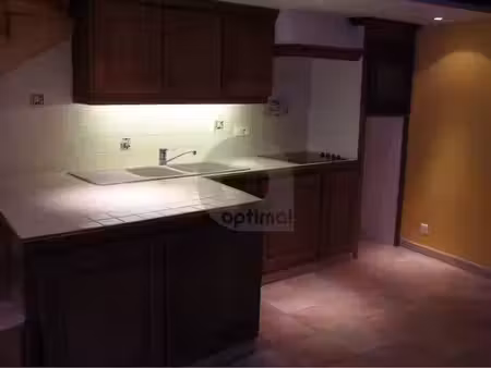 location appartement 3 pièces 45m² castellar 06500