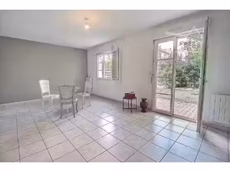maison récente dans le ’vieux st pierre’ avec garage et jardin
