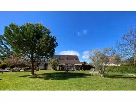 jolie propriété en pierre avec gîte séparé