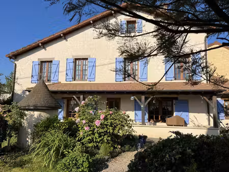 maison d'habitation avec deux gites independants