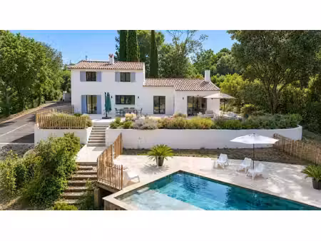 le calme de la nature  le confort d'une villa rénovée