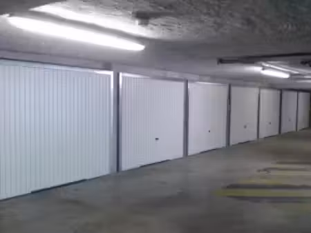 garage fermé résidence sécurisée